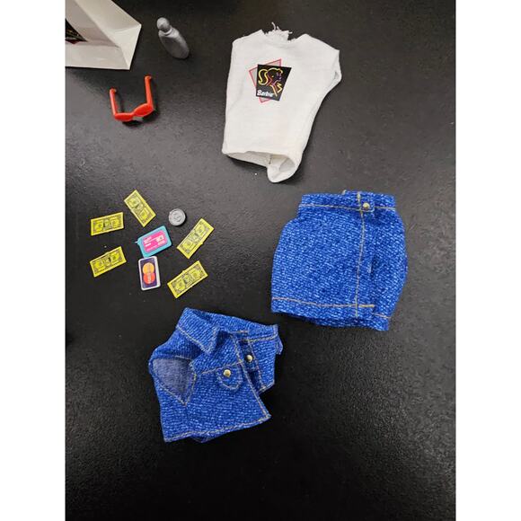 Vintage 1997 Cool Shoppin' Barbie - Picture 12 of 15